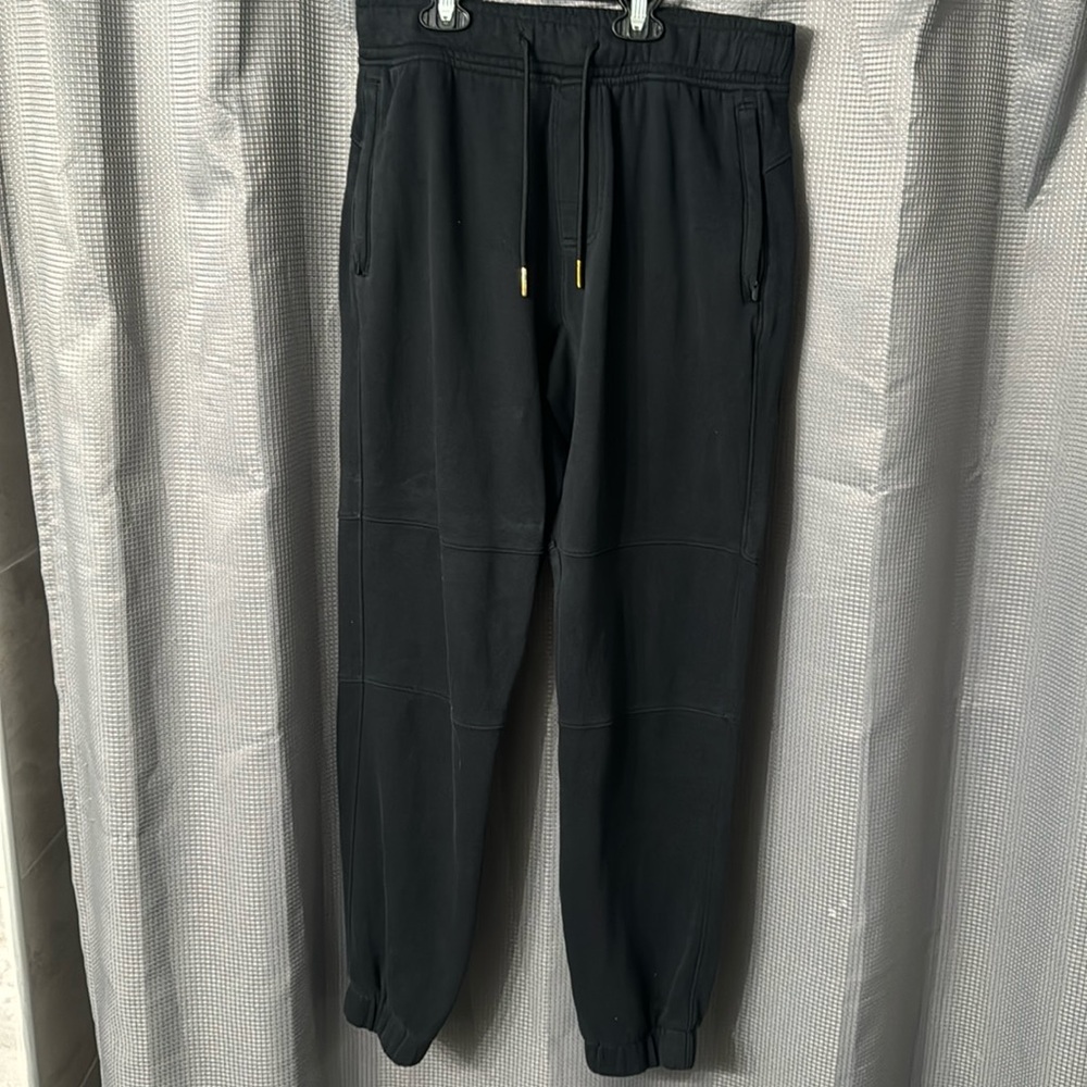 Hollister Gilly hicks mens black sweatpants, size small